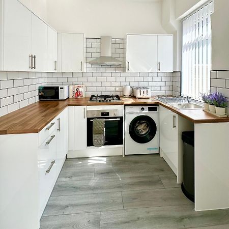 Cosy & Modern 4Bd House Near Anfield Stadium Villa Liverpool Bagian luar foto